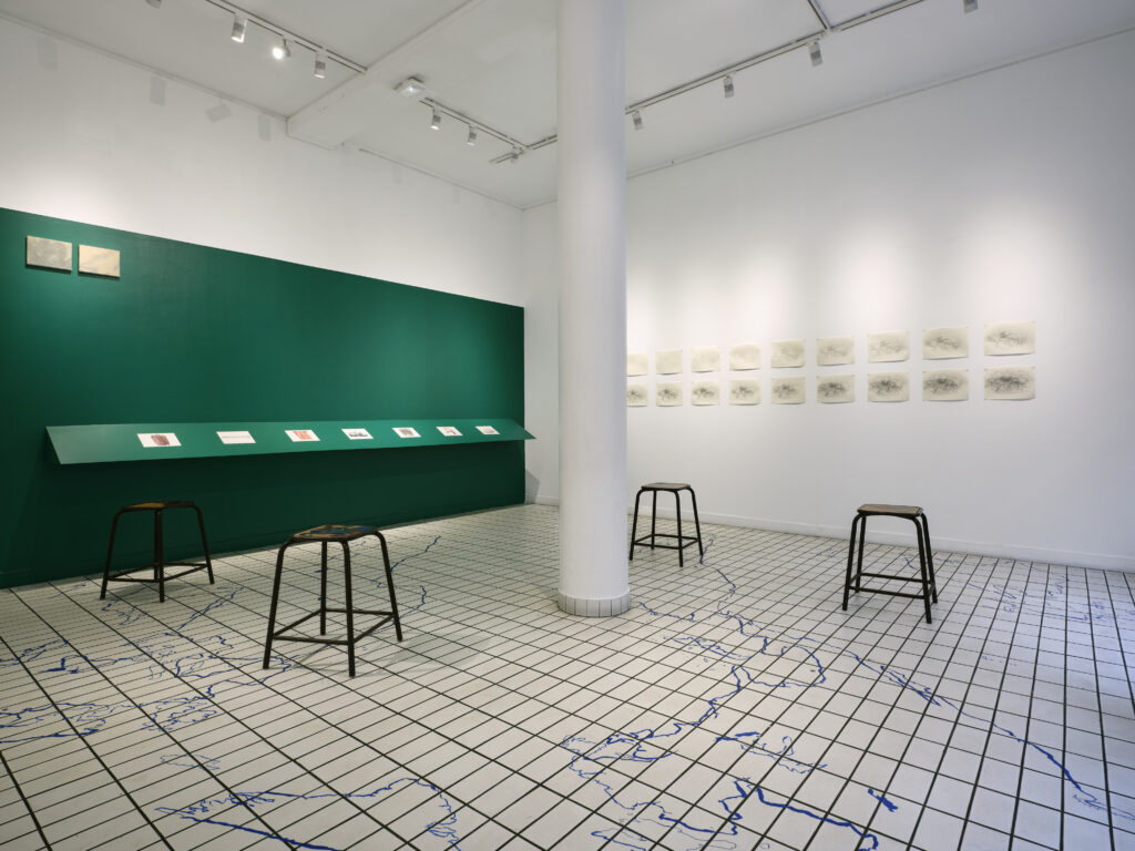 Artworks : © Aniruddha Biswas | ADAGP, Paris, 2026 ; © Dylan Altamiranda-Arévalo | ADAGP, Paris, 2026. Photograph : © Objets pointus.