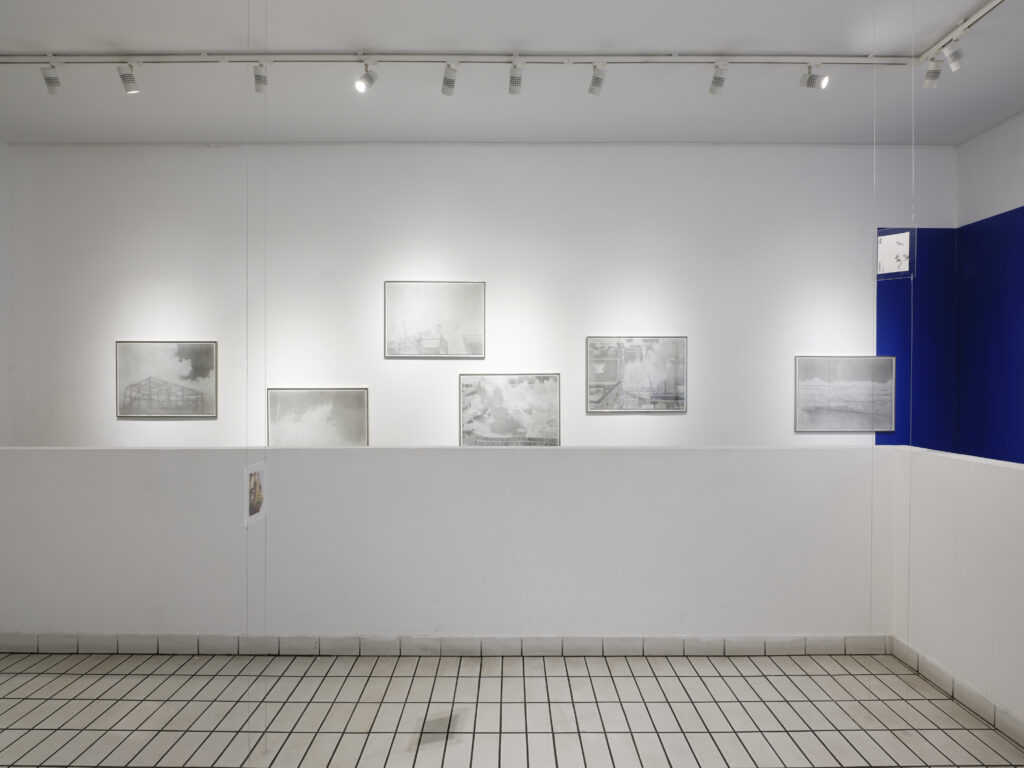 Artworks : © Aniruddha Biswas | ADAGP, Paris, 2026 ; © Dylan Altamiranda-Arévalo | ADAGP, Paris, 2026. Photograph : © Objets pointus.