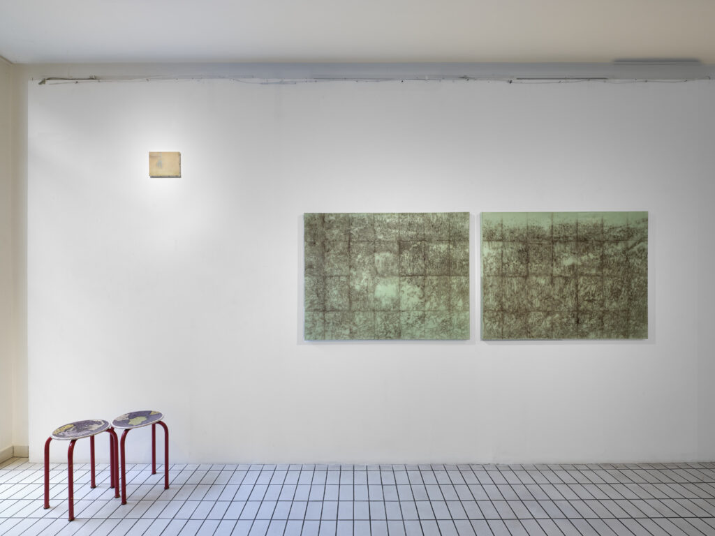 Artworks : © Aniruddha Biswas | ADAGP, Paris, 2026 ; © Dylan Altamiranda-Arévalo | ADAGP, Paris, 2026. Photograph : © Objets pointus.